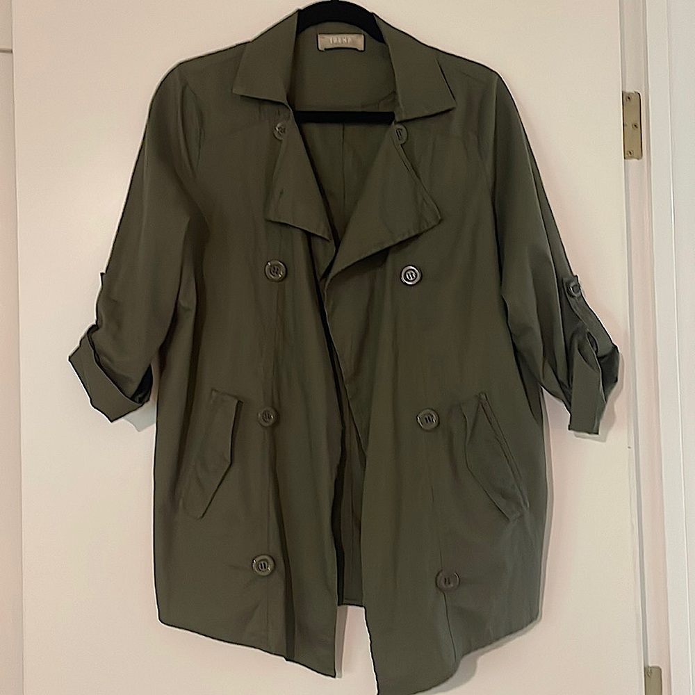 Trend Responsibly olive green super light weight utility looking jacket